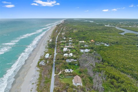 House in Hobe Sound, Florida 4 bedrooms, 251.58 sq.m. № 1852151 - photo 22
