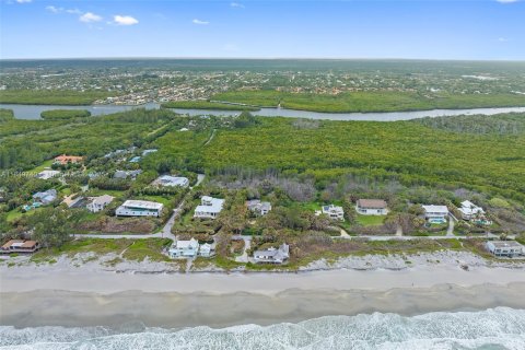 House in Hobe Sound, Florida 4 bedrooms, 251.58 sq.m. № 1852151 - photo 20