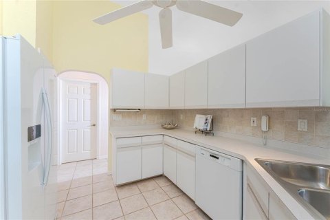 House in Punta Gorda, Florida 3 bedrooms, 179.3 sq.m. № 1901037 - photo 14