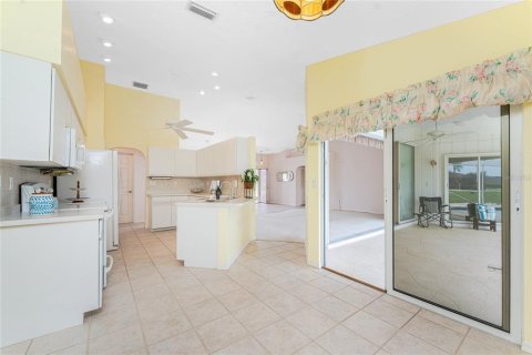 House in Punta Gorda, Florida 3 bedrooms, 179.3 sq.m. № 1901037 - photo 16