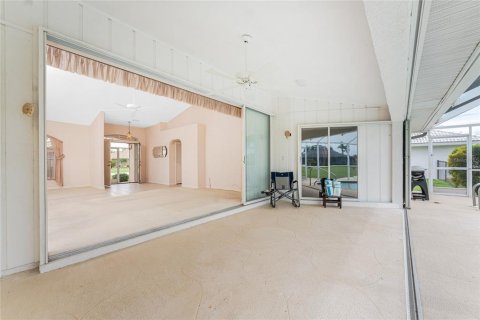 House in Punta Gorda, Florida 3 bedrooms, 179.3 sq.m. № 1901037 - photo 25