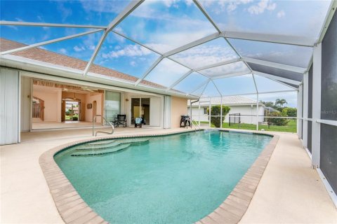 House in Punta Gorda, Florida 3 bedrooms, 179.3 sq.m. № 1901037 - photo 23