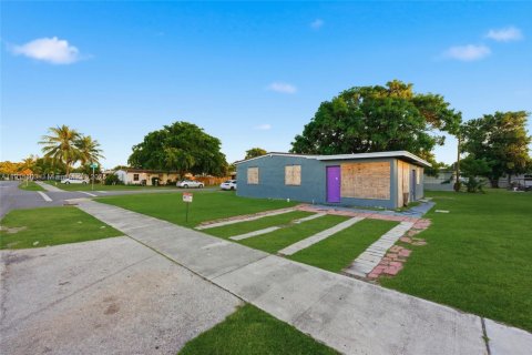 Casa en venta en Pompano Beach, Florida, 3 dormitorios, 127.55 m2 № 1974614 - foto 5