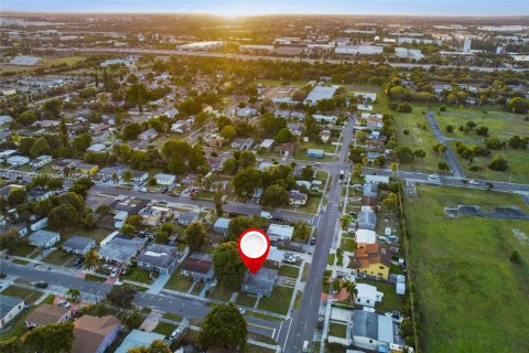 Casa en venta en Pompano Beach, Florida, 3 dormitorios, 127.55 m2 № 1974614 - foto 17