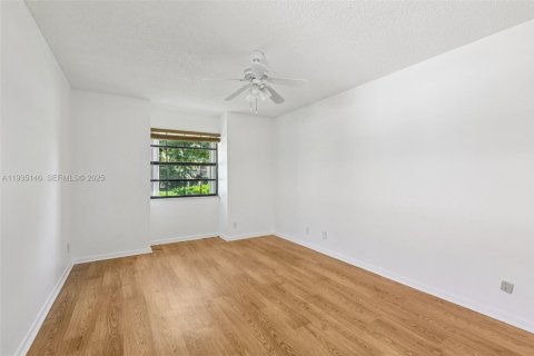 Casa en venta en Davie, Florida, 3 dormitorios, 202.71 m2 № 1993952 - foto 16