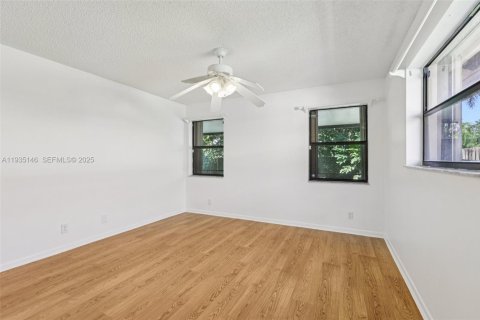 Casa en venta en Davie, Florida, 3 dormitorios, 202.71 m2 № 1993952 - foto 23