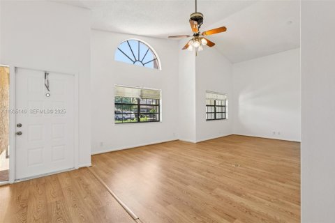 Casa en venta en Davie, Florida, 3 dormitorios, 202.71 m2 № 1993952 - foto 4