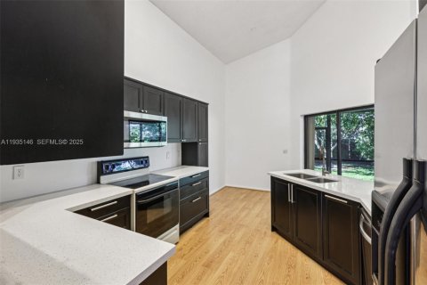 Casa en venta en Davie, Florida, 3 dormitorios, 202.71 m2 № 1993952 - foto 8