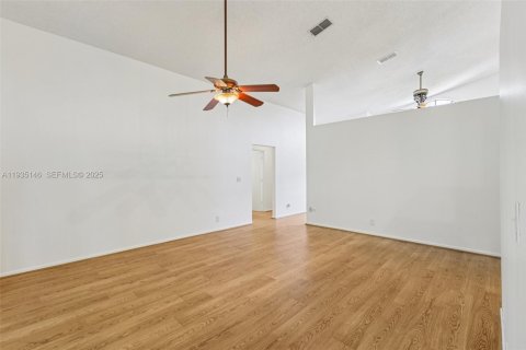 Casa en venta en Davie, Florida, 3 dormitorios, 202.71 m2 № 1993952 - foto 11