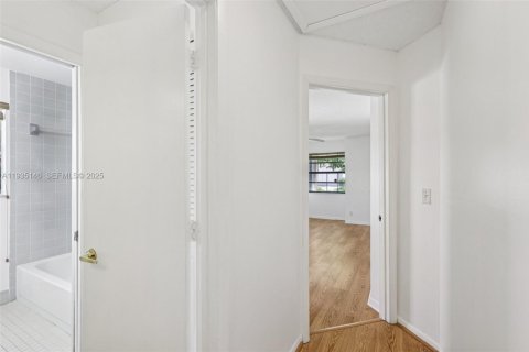 Casa en venta en Davie, Florida, 3 dormitorios, 202.71 m2 № 1993952 - foto 15