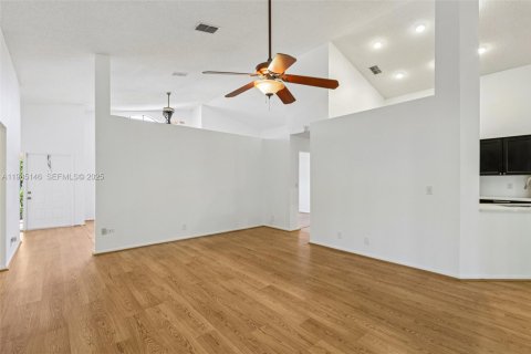 Casa en venta en Davie, Florida, 3 dormitorios, 202.71 m2 № 1993952 - foto 12