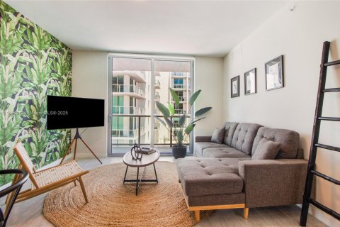 Condo in Miami, Florida, 1 bedroom  № 1880081 - photo 2