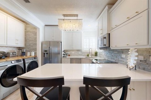 Condo in Ormond Beach, Florida, 2 bedrooms  № 2230785 - photo 10