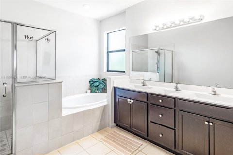 Casa en venta en Homestead, Florida, 4 dormitorios, 258.27 m2 № 2054653 - foto 11