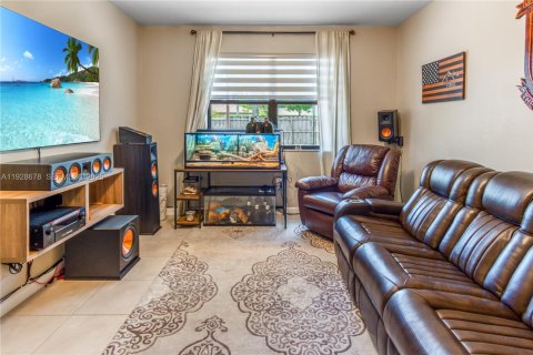 Casa en venta en Homestead, Florida, 4 dormitorios, 258.27 m2 № 2054653 - foto 5