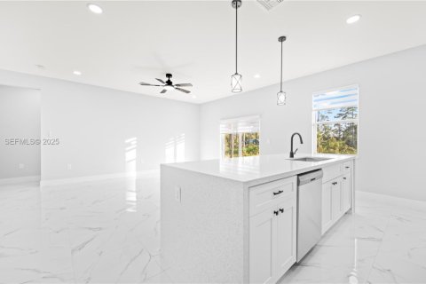 Купить виллу или дом в Лихай-Эйкерс, Флорида 3 спальни, 126.16м2, № 1991655 - фото 10