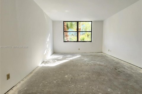 Condo in Aventura, Florida, 3 bedrooms  № 2004119 - photo 9