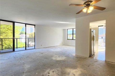 Condo in Aventura, Florida, 3 bedrooms  № 2004119 - photo 2