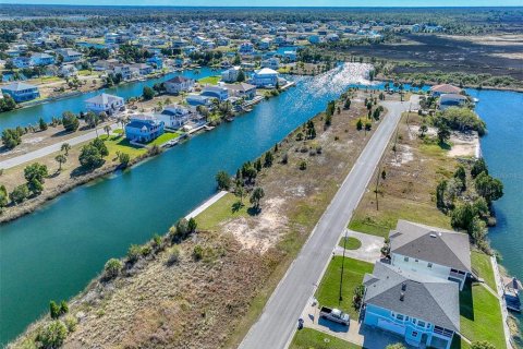 Land in Hernando Beach, Florida № 1657992 - photo 12