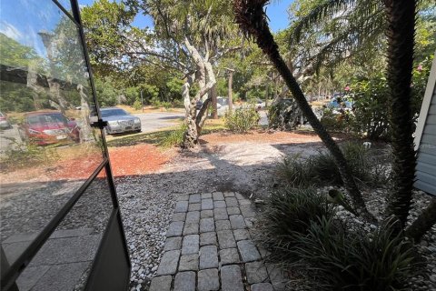 Condo in Orlando, Florida, 2 bedrooms  № 1657257 - photo 27