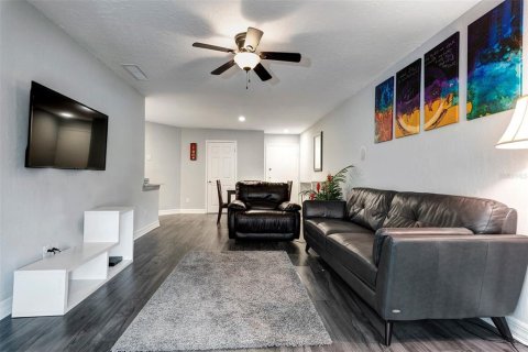 Condo in Orlando, Florida, 2 bedrooms  № 1657257 - photo 3