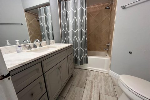 Condo in Orlando, Florida, 2 bedrooms  № 1657257 - photo 20
