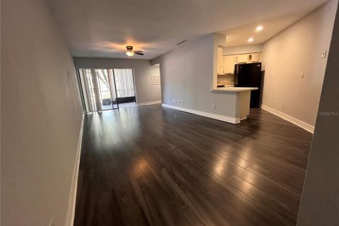 Condo in Orlando, Florida, 2 bedrooms  № 1657257 - photo 8