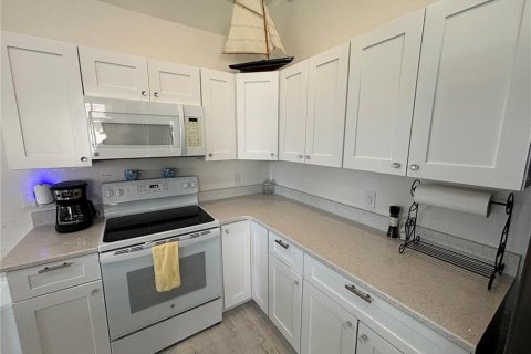 House in Rotonda, Florida 3 bedrooms, 185.8 sq.m. № 1558887 - photo 21