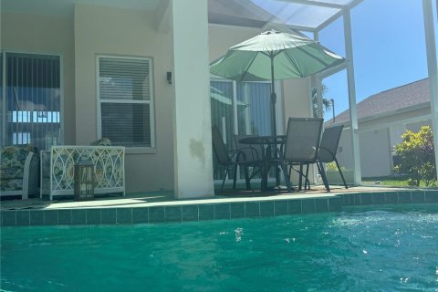 House in Rotonda, Florida 3 bedrooms, 185.8 sq.m. № 1558887 - photo 12