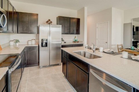 Townhouse in ANGELINE in Land O' Lakes, Florida 3 bedrooms, 155.43 sq.m. № 1870115 - photo 10