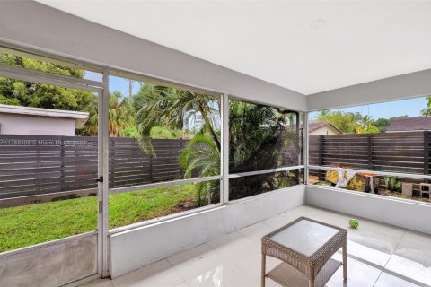 House in Fort Lauderdale, Florida 4 bedrooms, 161.19 sq.m. № 1502655 - photo 26