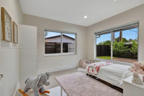 House in Fort Lauderdale, Florida 4 bedrooms, 161.19 sq.m. № 1502655 - photo 18