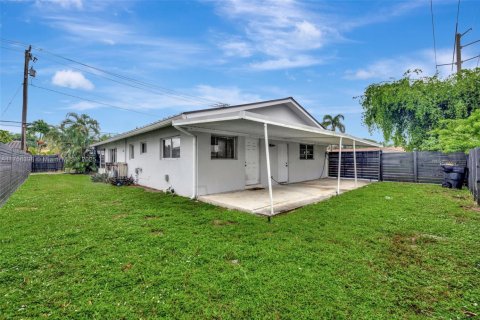 House in Fort Lauderdale, Florida 4 bedrooms, 161.19 sq.m. № 1502655 - photo 29