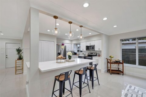 House in Fort Lauderdale, Florida 4 bedrooms, 161.19 sq.m. № 1502655 - photo 7