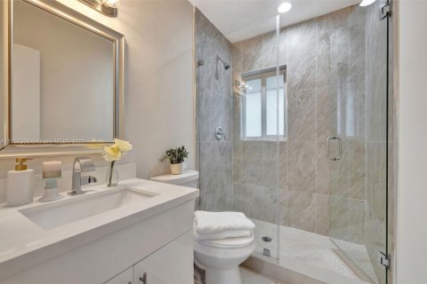 House in Fort Lauderdale, Florida 4 bedrooms, 161.19 sq.m. № 1502655 - photo 14