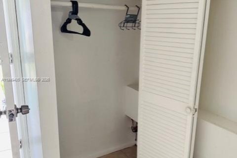 Apartamento en alquiler en Davie, Florida, 1 dormitorio № 2064163 - foto 4