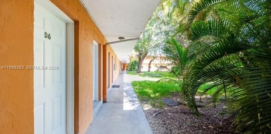 Condominio en Cutler Bay, Florida, 2 dormitorios  № 2050337