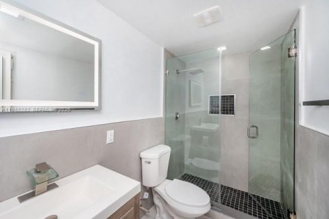 Condominio en alquiler en Cutler Bay, Florida, 2 dormitorios, 71.07 m2 № 2050337 - foto 10