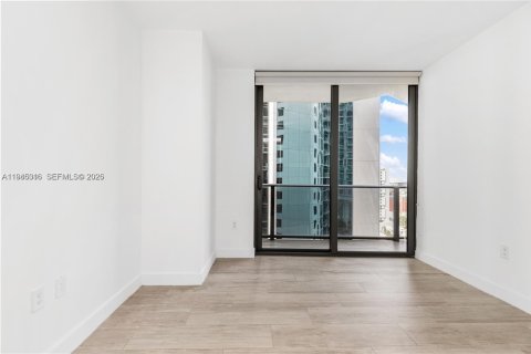 Condominio en alquiler en Miami, Florida, 2 dormitorios, 73.21 m2 № 2001780 - foto 24