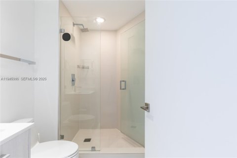 Condominio en alquiler en Miami, Florida, 2 dormitorios, 73.21 m2 № 2001780 - foto 23