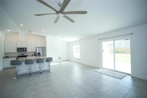 Casa en venta en Deltona, Florida, 3 dormitorios, 183.48 m2 № 1735045 - foto 15