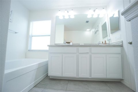 Casa en venta en Deltona, Florida, 3 dormitorios, 183.48 m2 № 1735045 - foto 27