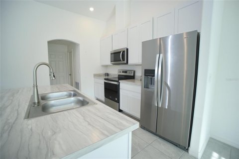 Casa en venta en Deltona, Florida, 3 dormitorios, 183.48 m2 № 1735045 - foto 18