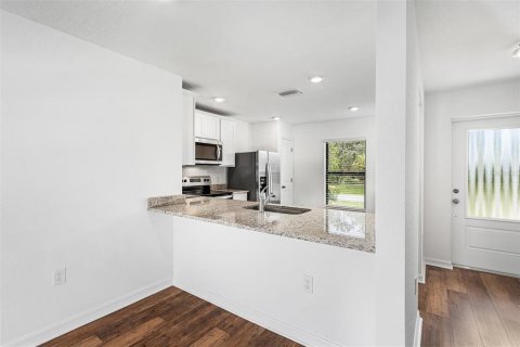 House in Port Charlotte, Florida 3 bedrooms, 117.99 sq.m. № 646012 - photo 5