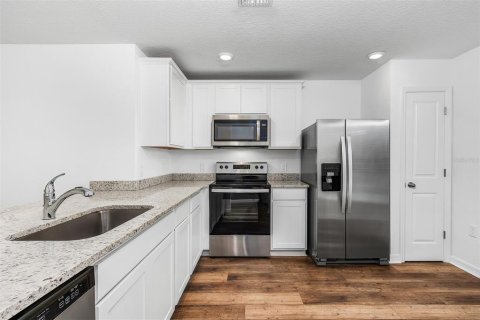 House in Port Charlotte, Florida 3 bedrooms, 117.99 sq.m. № 646012 - photo 6