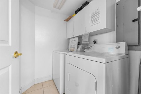 Copropriété à vendre à Daytona Beach Shores, Floride: 2 chambres, 150.22 m2 № 1243661 - photo 21