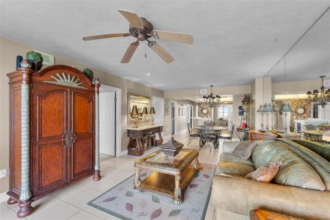 Copropriété à vendre à Daytona Beach Shores, Floride: 2 chambres, 150.22 m2 № 1243661 - photo 10