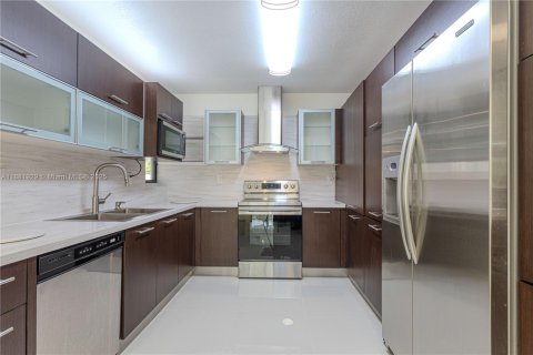 Condominio en venta en Sunny Isles Beach, Florida, 3 dormitorios, 210.42 m2 № 2018485 - foto 15