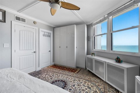 Condo in Longboat Key, Florida, 2 bedrooms  № 2196158 - photo 22