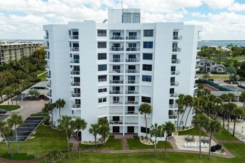 Condo in Longboat Key, Florida, 2 bedrooms  № 2196158 - photo 3